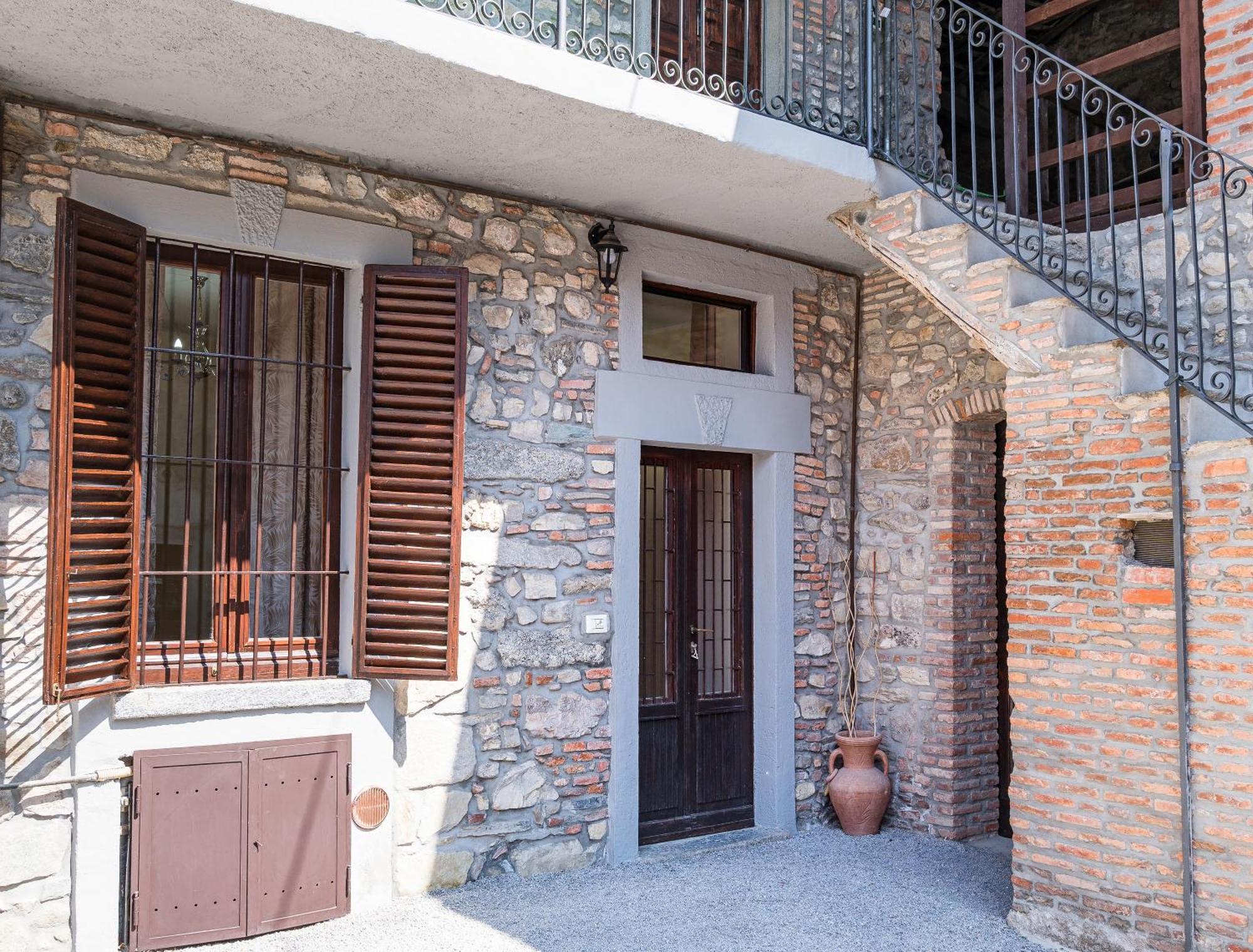 La Corte And Restaurant - Free Parking - 10 Minutes To The And Centre Bed & Breakfast *