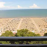 International Seaview Apartments