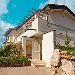 Apartment Lacona - Villa Di Sogno By Interhome