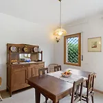 Como Lake Cosy Flat With Garden And Parking