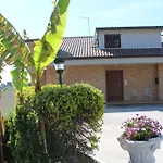 Appartamento Mansardato Su Villino Indipendente
