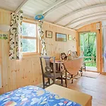 Hill View Holiday Home With Garden