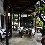 Ghermaniko Guesthouse