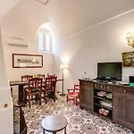 B&B 
