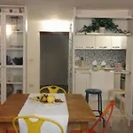 Appartamento Nini Short Lets