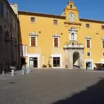 Marcheamore - Stanze Della Contessa, Luxury Flat With Private Courtyard