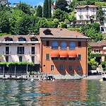 Bellagio Lakeside Apartment