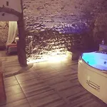 La Grotta Dell'Antica Calvasino - Jacuzzi