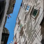 Casba Teresa 3 - Apartment In The Historical Center