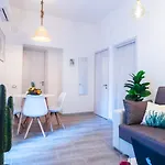 Chiaia Premium Flat, Naples Center, Near Seaside