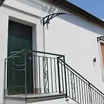 Conicea'S House