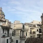 Macalelu House