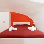 Chiaia Accommodations