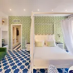Luxury&Romantic Apartment With Balcony In Sorrento
