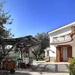 La Villa Dell'Olio