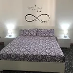 Da Vito E Lucia, Trilocale In Centro Storico