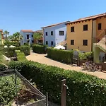 Splendido Appartamento Nel Villaggio Riva Azzurra