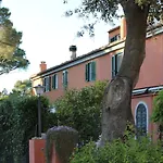 La Luna Nel Bosco