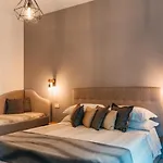 Sorrento City Apartment