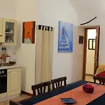 - B&B 