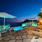 Elegant Villa In Positano With Private Pool