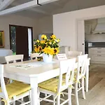 Le Bozze -Villa Jenny Con Wi-Fi, Posto Auto, Piscina A Sfioro A Castagneto Carducci