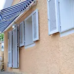 Comfortable House In La Pila With Terrace And Parking