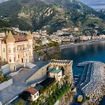 Tower Flats, Maiori