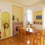 Maison Sunflower