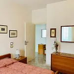 Via Solaro, Appartamento In Pieno Centro