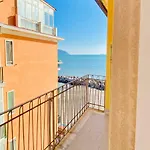 Cosy Flat With Sea View Balcony