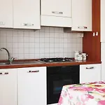 Una Casa Tra Le Colline E Il Mare