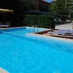Hotel Caravelle