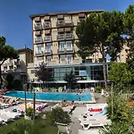 Hotel Lotus