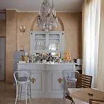 Hotel La Petite Maison