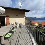 Independent Stone House With Lake View