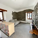 Independent Stone House With Lake View