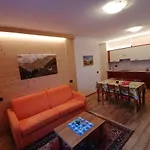 La Cuna Apartments