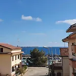 Le Castella Home
