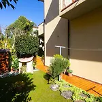N043 - Numana, Bilocale Con Giardino