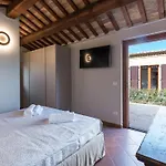 Borgo Da Monte 8, Emma Villas