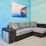 Blue Sky Sorrento Apartment Free Parking