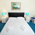 Costa Degli Ulivi Seafront Apartment