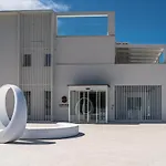 Supporter Deluxe Hotel