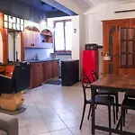 La Casa Del Barbiere