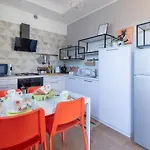 Como Holiday Home