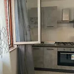 Appartamento Sulla Piazza 90 M Dal Mare