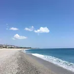 Casa Centrale Con Vista Mare A Gioiosa Ionica
