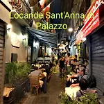 Due Passi A Chiaia
