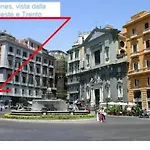 Due Passi A Chiaia